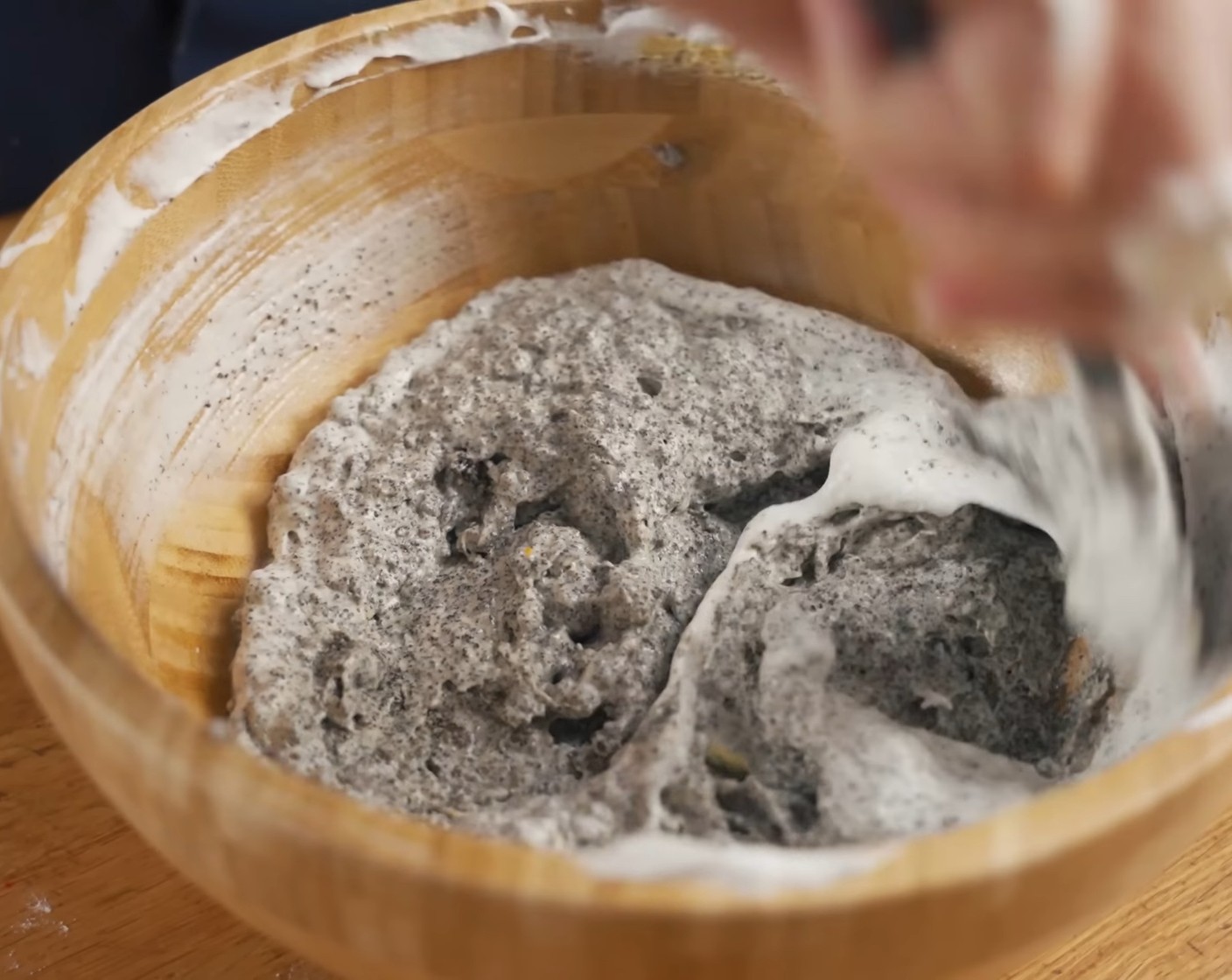 Schritt 8 Zum Schluss den Eischnee unter die Masse heben.