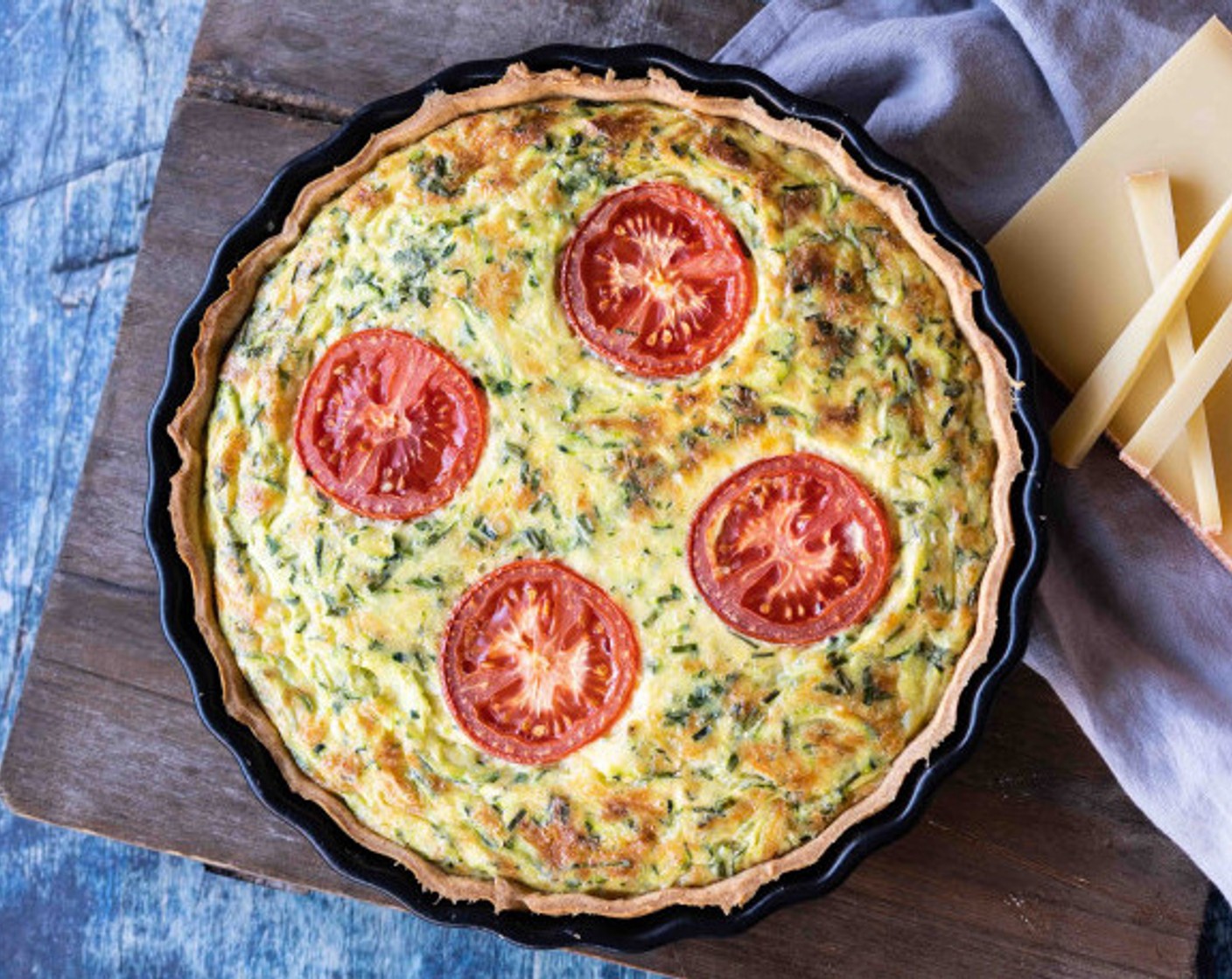 Zucchini Quiche mit Tomaten