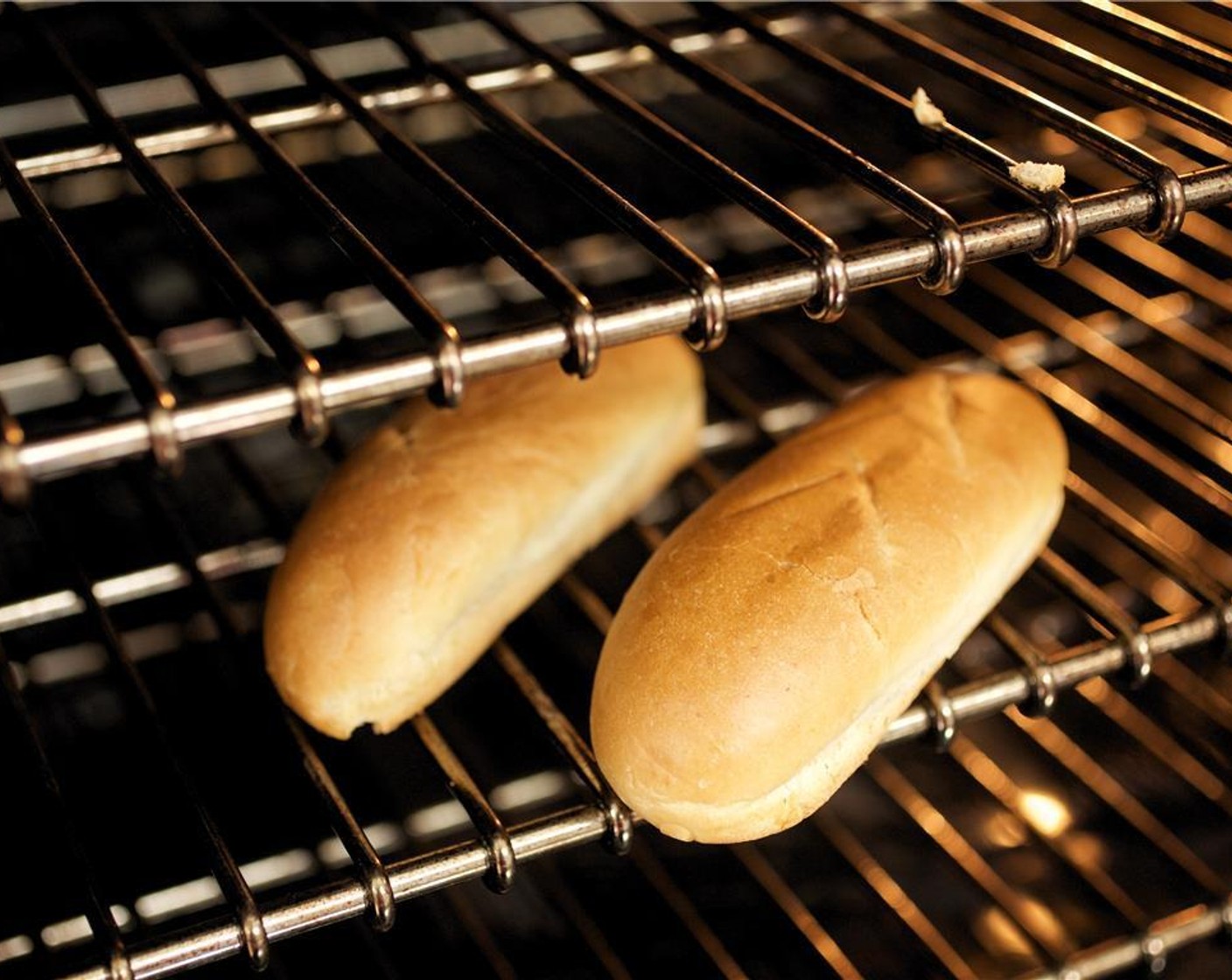 Schritt 21 Auf einem Gitterrost direkt in den Ofen schieben und bei 200 °C etwa 5 Minuten backen.