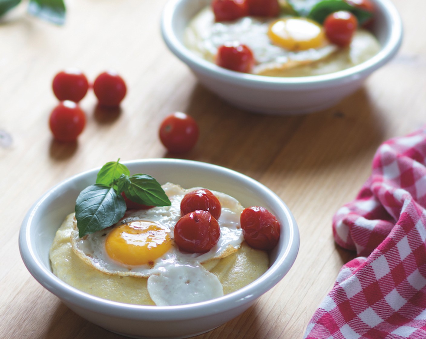 Mozzarella-Polenta mit Spiegelei