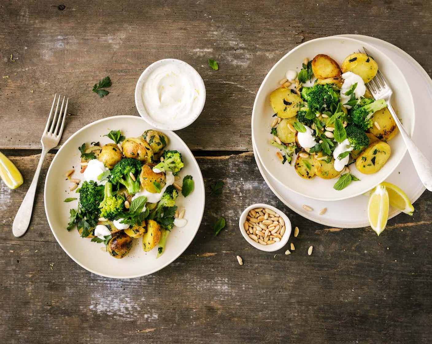 Bratkartoffeln mit Broccoli und Quarksauce