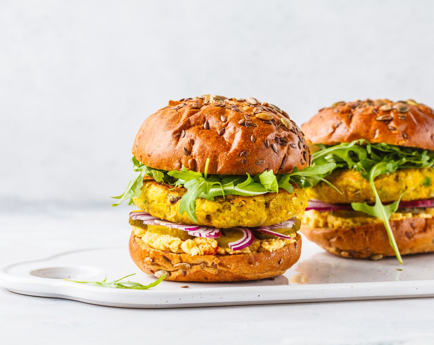 Protein-Burger mit Mehlwürmern und Mayo-Dip