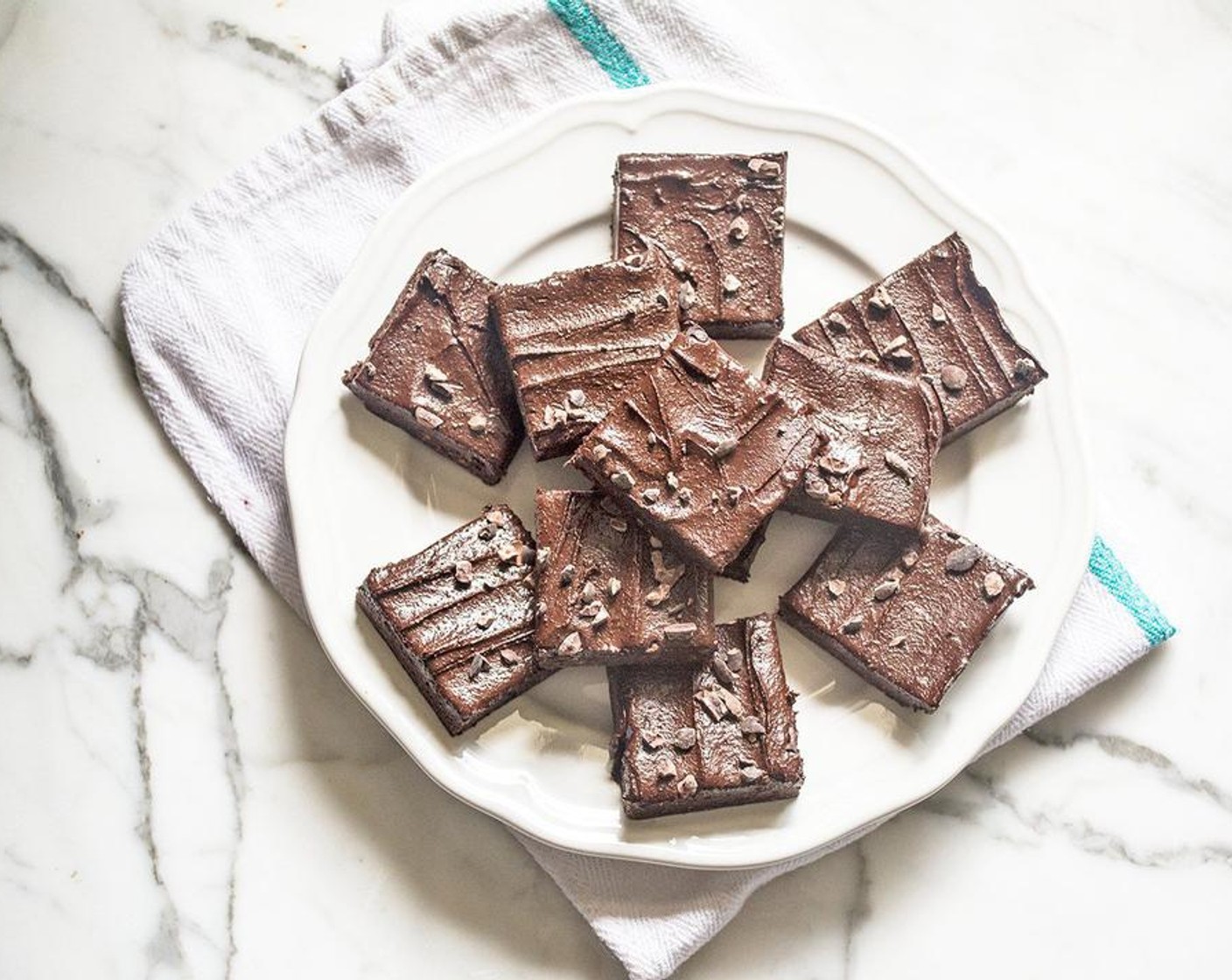 Dattel-Brownies mit Zartbitterschokolade