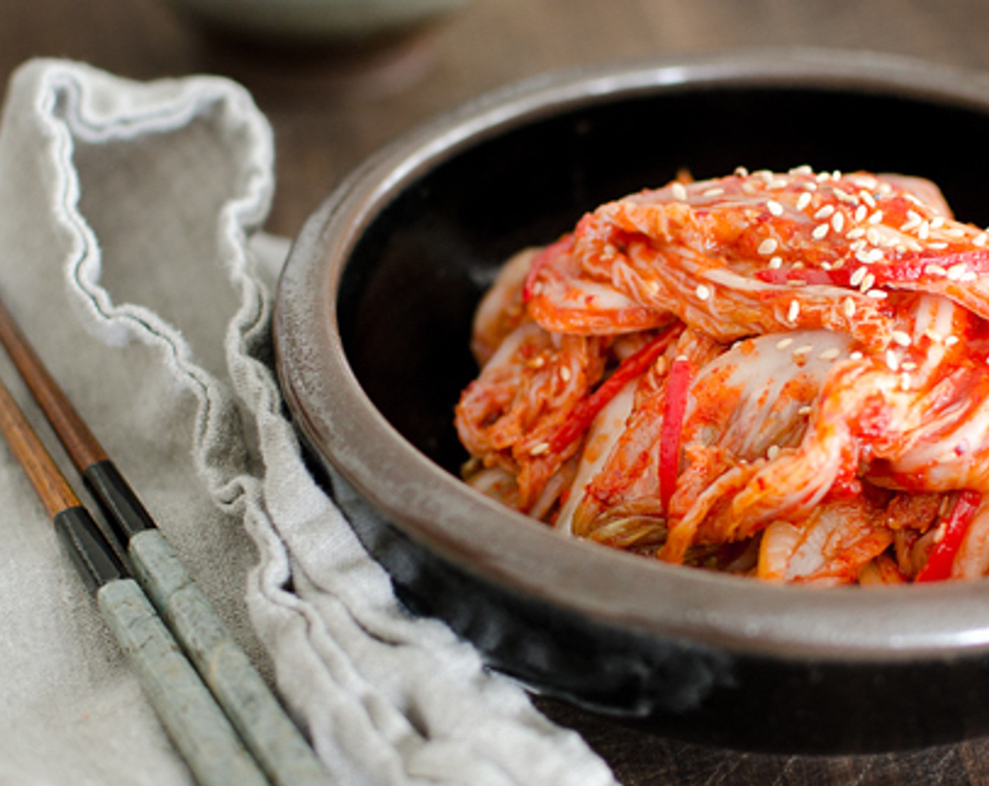 Schritt 16 Das Kimchi hält sich etwa 10 Tage im Kühlschrank frisch. Dieses Rezept ist nicht ideal für eine Langzeitfermentation! Als Beilage oder allein servieren und geniessen!