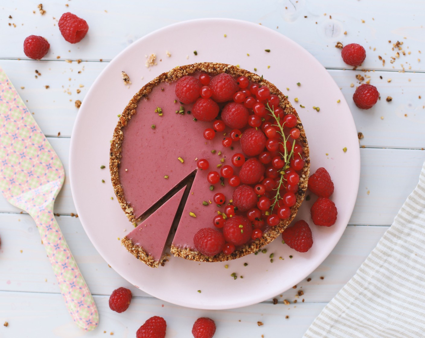 Vegane Himbeertarte mit Kokosmilch und Mandeln