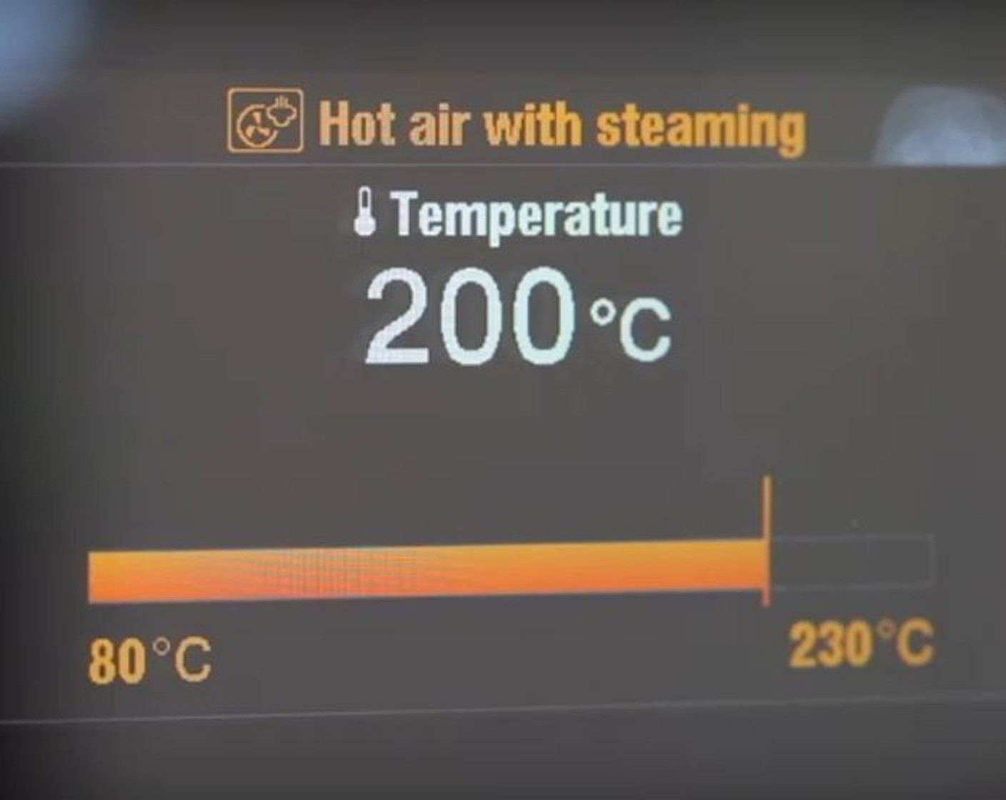 Schritt 6 Das Ganze bei 200 °C Heissluft + Beschwaden für 20 Minuten garen.