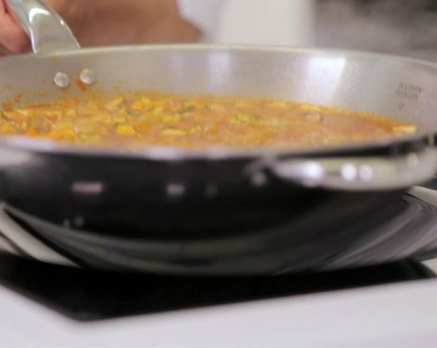 Schritt 4 Die Suppe für ungefähr 30 Minuten bei niedriger Temperatur köcheln lassen.