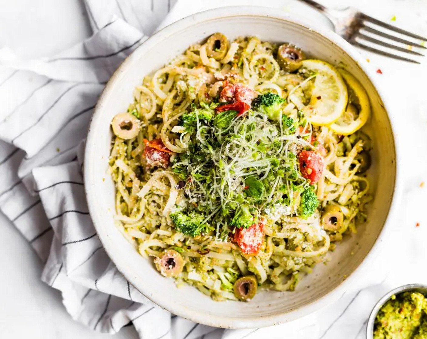 Spaghetti mit Brokkoli-Rucola-Pesto