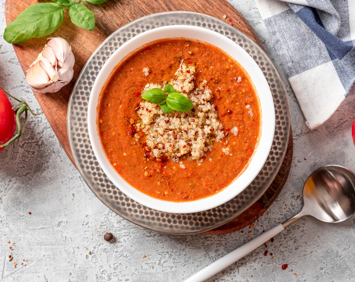 Tomaten-Quinoa-Suppe mit Feta