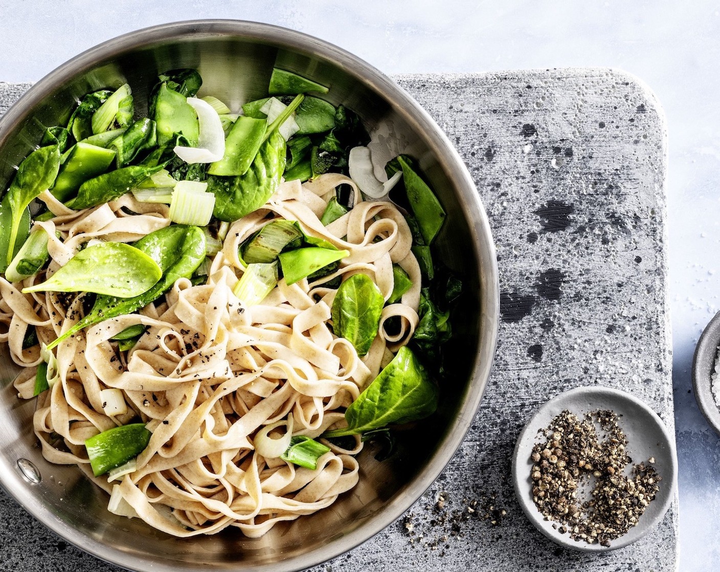 Schritt 5 Vor dem Servieren mit Parmesan (wenig) bestreuen und warm servieren.